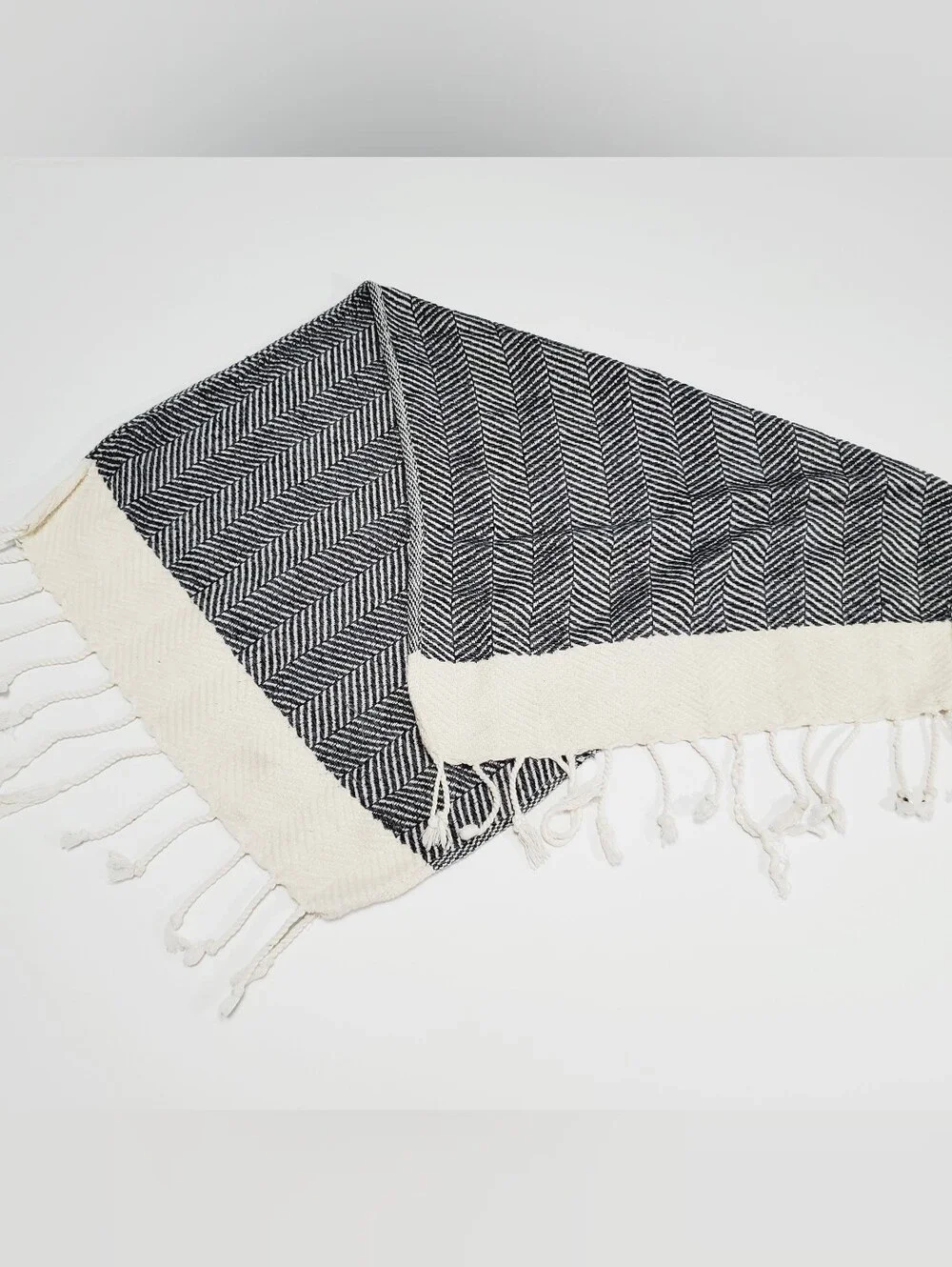 Smyrna Turkish Cotton Knit Towel with Tassels Black & White Pattern 29x14